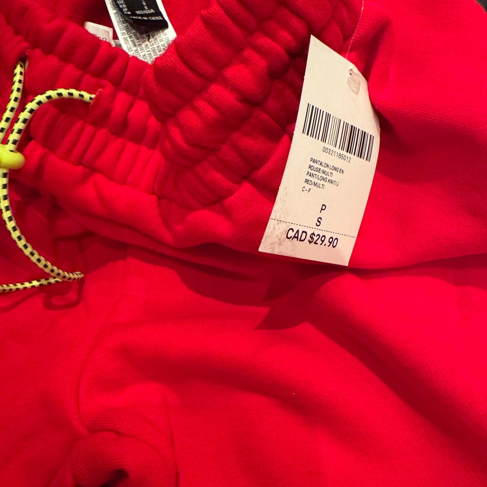 Forever 21’s Cosmic Space Collection - Picture 5 of 7